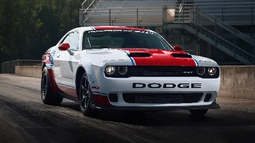 Dodge challenger white super sport car 4k desktop wallpaper